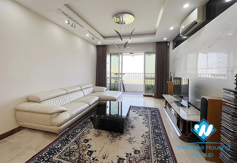 03 Bedrooms apartment in P building for rent 